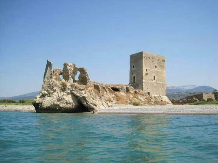 Giusy'S Place 1 Daire Campofelice Di Roccella Dış mekan fotoğraf