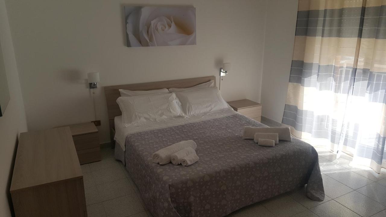 Giusy'S Place 1 Daire Campofelice Di Roccella Dış mekan fotoğraf